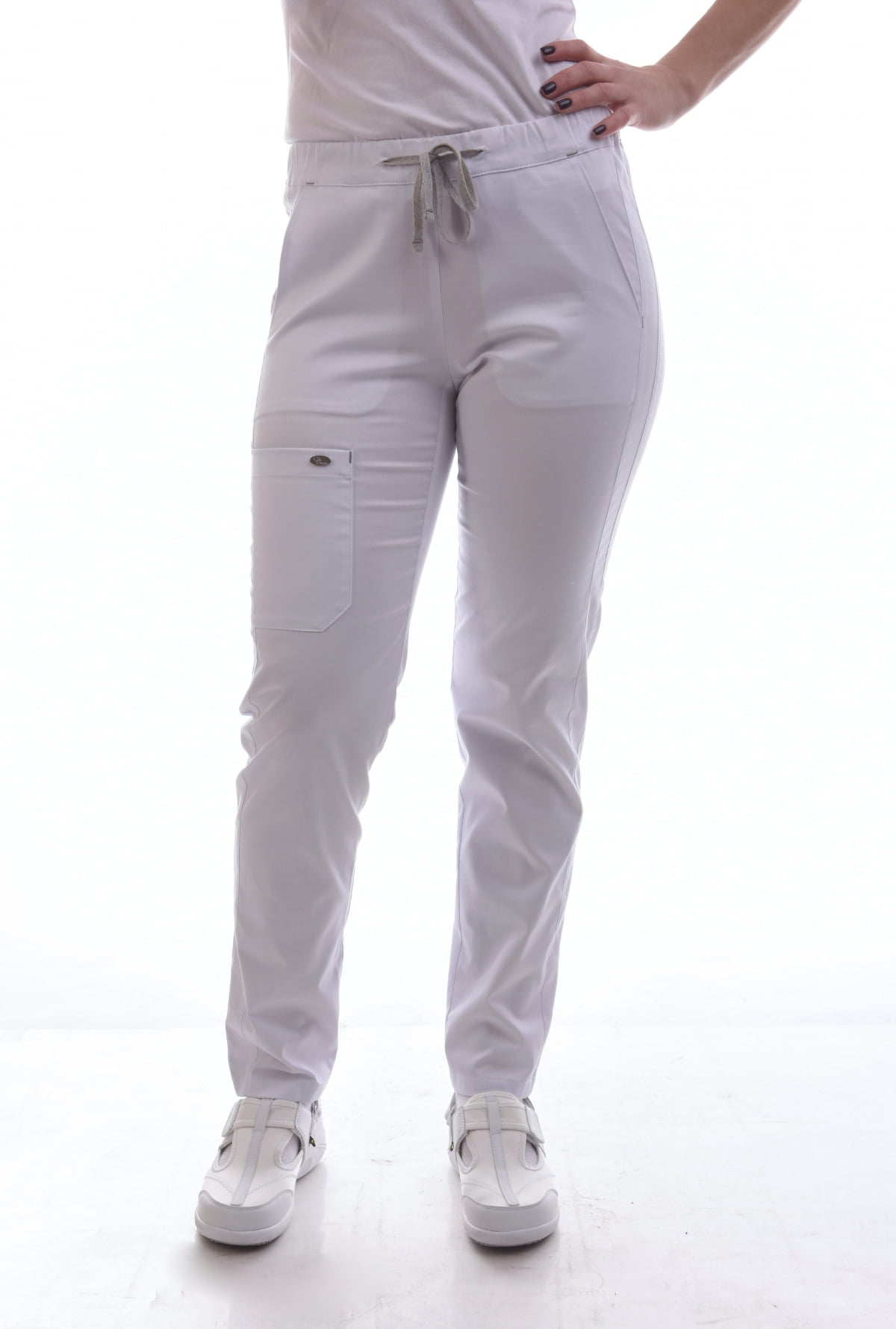 Медицинские брюки стрейч белые с боковыми карманами